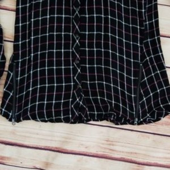 Like New Maurices Black plaid shirt with snaps - Picture 5 of 7